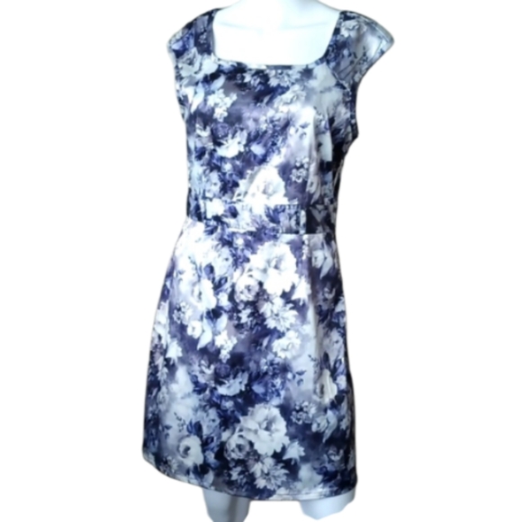 NWOT Latin Quarters  Wight & Purple 💜 Floral Stain Women's Dress Size L - Picture 2 of 16